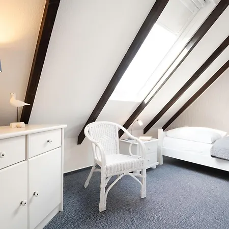 Holiday home Haus Sandkorn